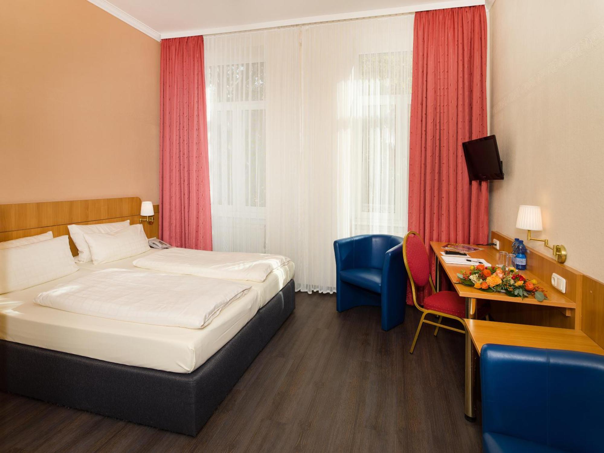 Hotel Koenigshof ไมนซ์ ภายนอก รูปภาพ