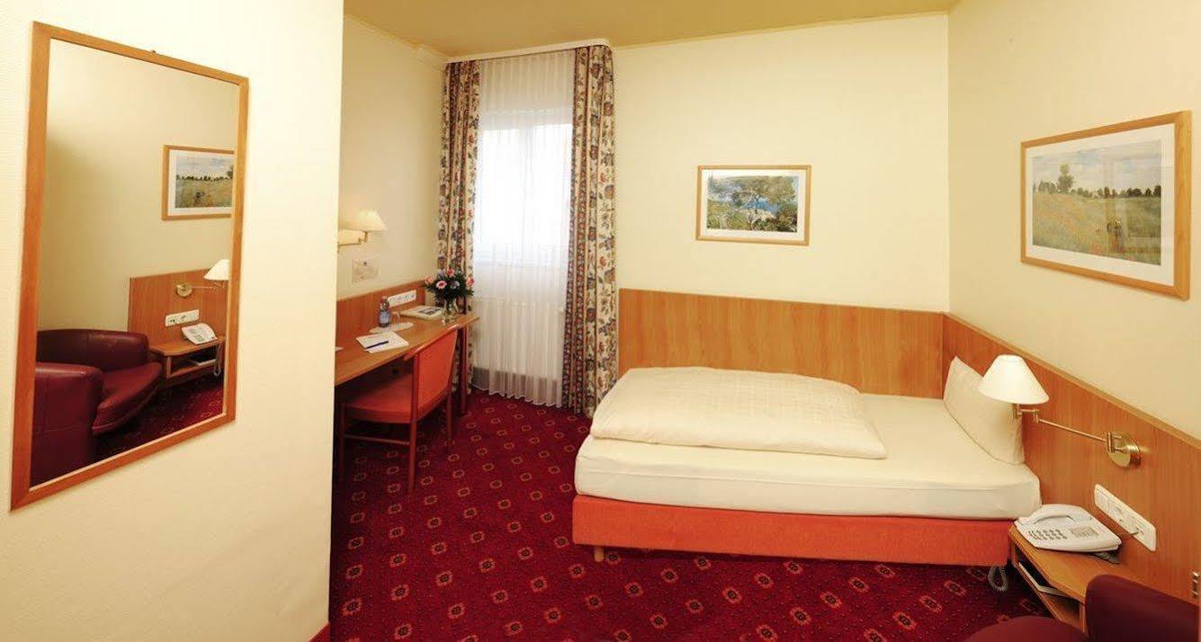 Hotel Koenigshof ไมนซ์ ภายนอก รูปภาพ